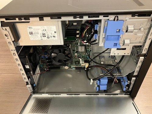 Dell PowerEdge T130 Server - Xeon E3-1220, 8GB RAM, 256GB SSD, Windows 10 Pro - Bild 9 von 9