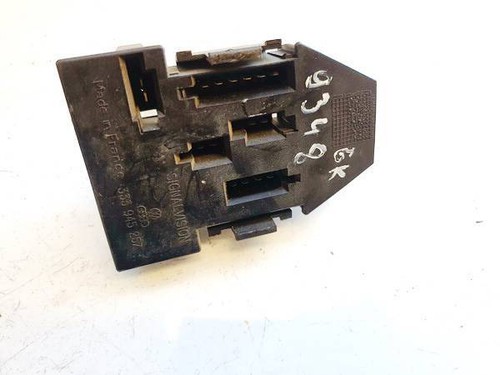 Volkswagen Passat 1993 Tailight Bulb Holder (Lamp Carrier) 3339452 #1988760-65