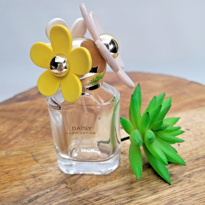 Marc Jacobs Daisy EMPTY Perfume Bottle 1.0 oz 30ml AS IS Worn Label Craft Decor