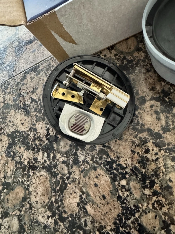 QTY 6 Brinks 7265 Dusk to Dawn Replacement Photo Cell Sensor NEW - Image 3 of 4