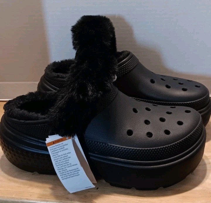 Crocs STOMP Lined Clog Black Fur 208546-001 M12 New image 2