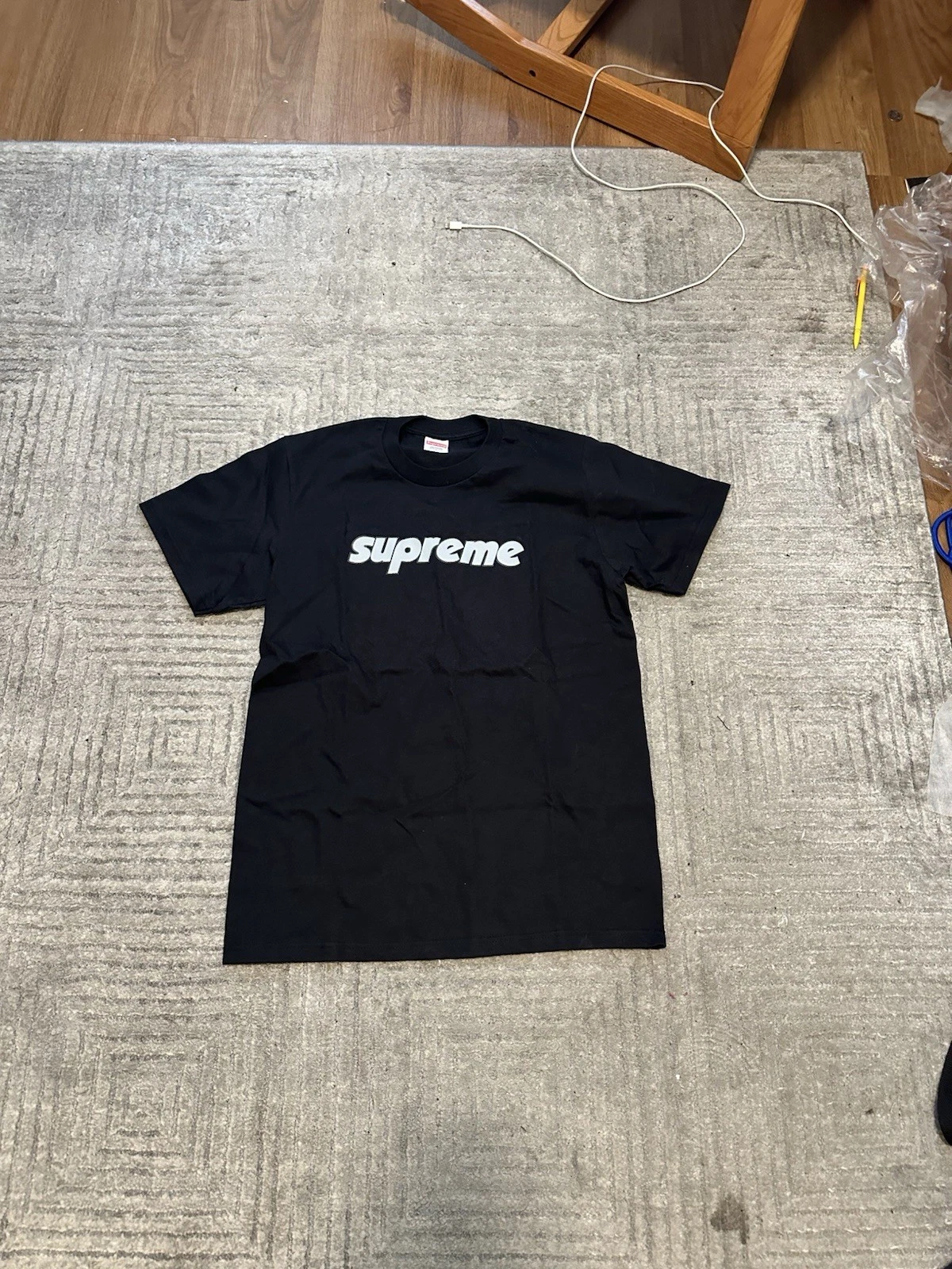 Tee shirt noir suprême