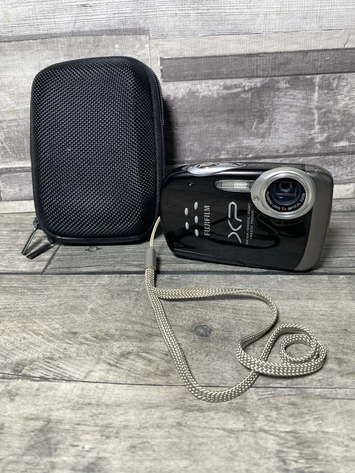 Fujifilm Finepix XP10 12MP Digital Camera Boxed Tested & Working Please Read, photo 2 of 5
