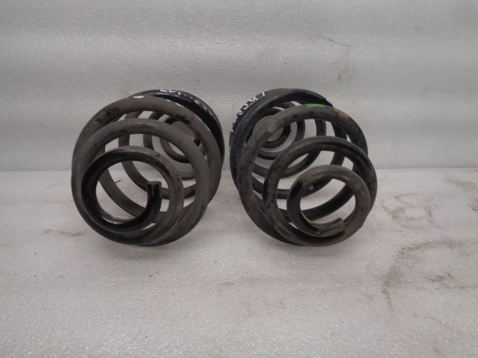 98-01 PAR DE MUELLES HELICOIDALES TRASEROS DERECHO E IZQUIERDO VOLKSWAGEN PASSAT OEM DK811107 Foto 3 de 4