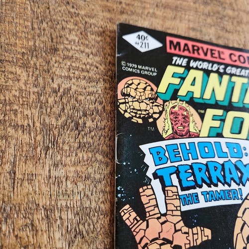 Fantastic Four #211 October 1979 Terrax the Tamer 1st App Marvel Comic VF- 7.5 - Picture 6 of 10