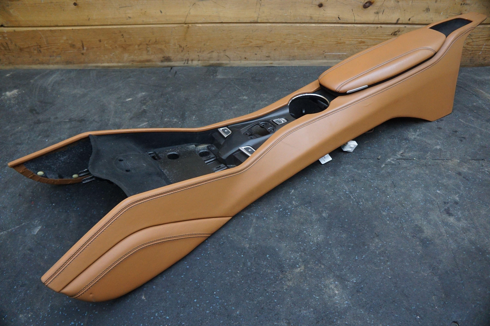 Center Console Tunnel Armrest Saddle Leather 86114012 Ferrari California T 2015