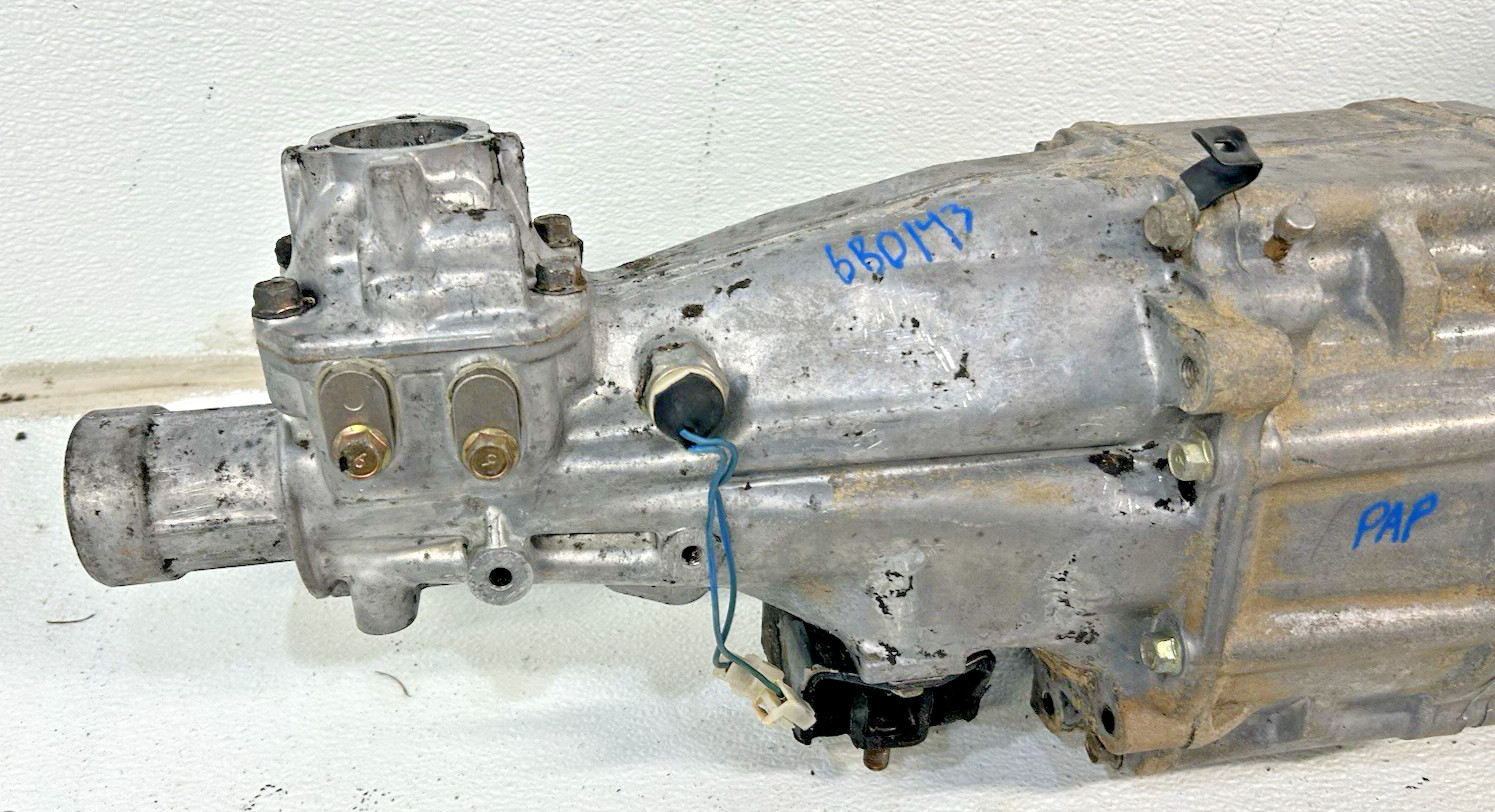 1986-1987 Mazda B2000 5 speed manual transmission B-2000 B 2000 173,089 OEM RWD