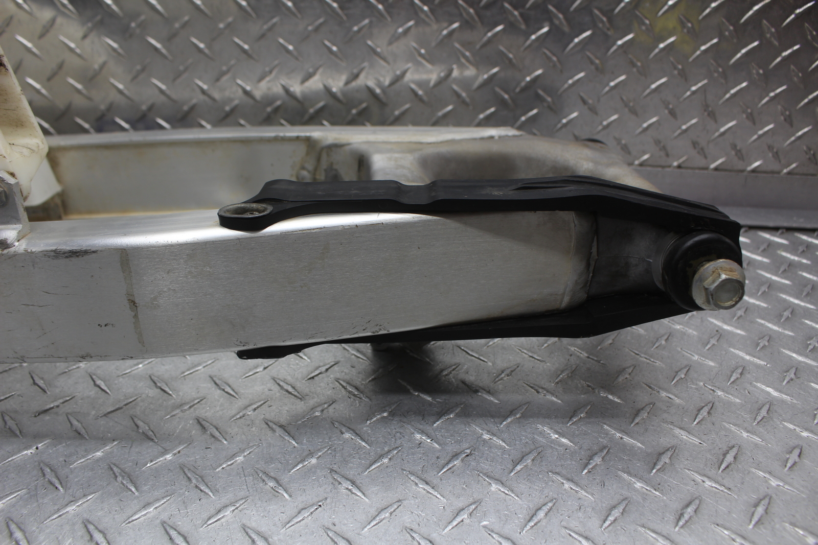 1997 HONDA XR600R SWINGARM SWING ARM SUSPENSION 52200MN1306 eBay