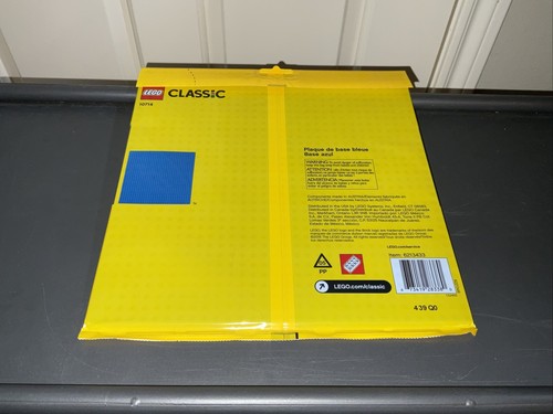 LEGO LEGO CLASSIC: Blue Baseplate (10714) - Picture 2 of 2