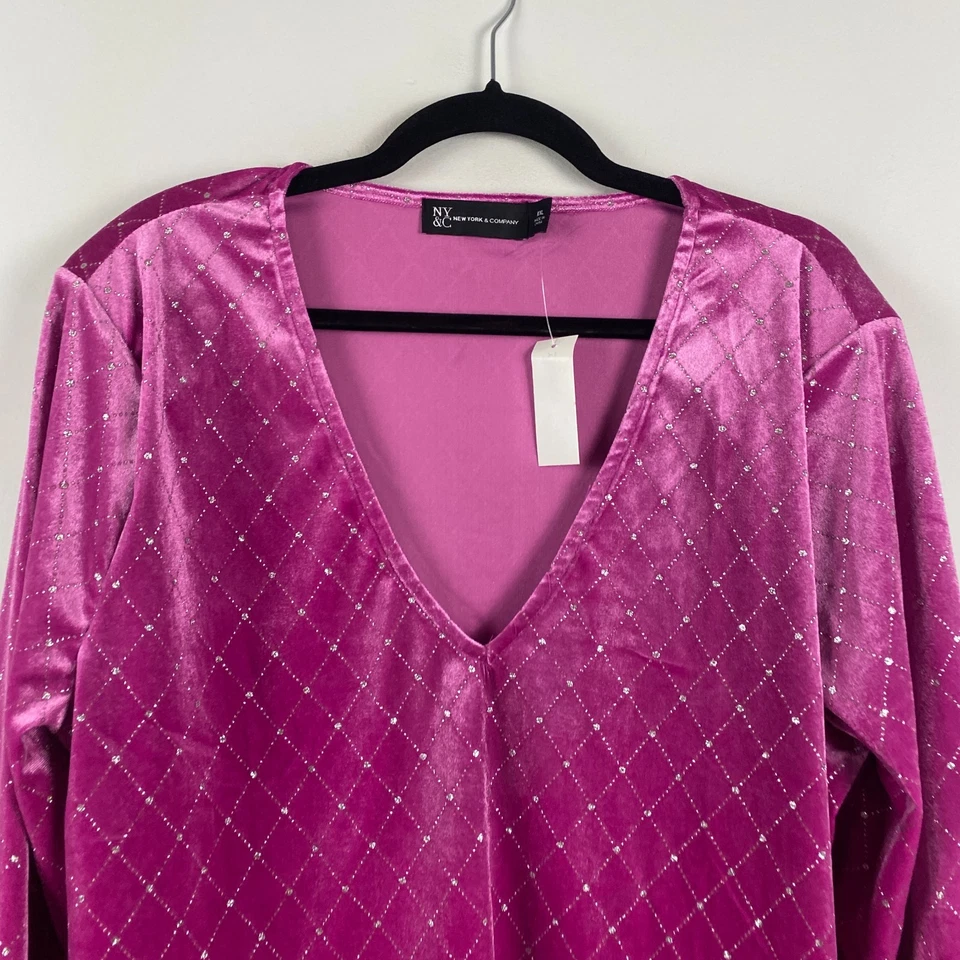 NY&CO Terciopelo Estrás Patrón Diamante Top Talla XXL Rosa Almohadillas para el Hombro Cuello en V Foto 2 de 4