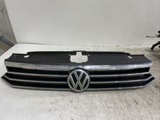 VW PASSAT B8 2015-2020 FRONT CENTER MAIN GRILLE WITH BADGE