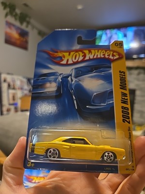 Hot Wheels 1969 Dodge Coronet Super Bee Yellow 2008 New Models