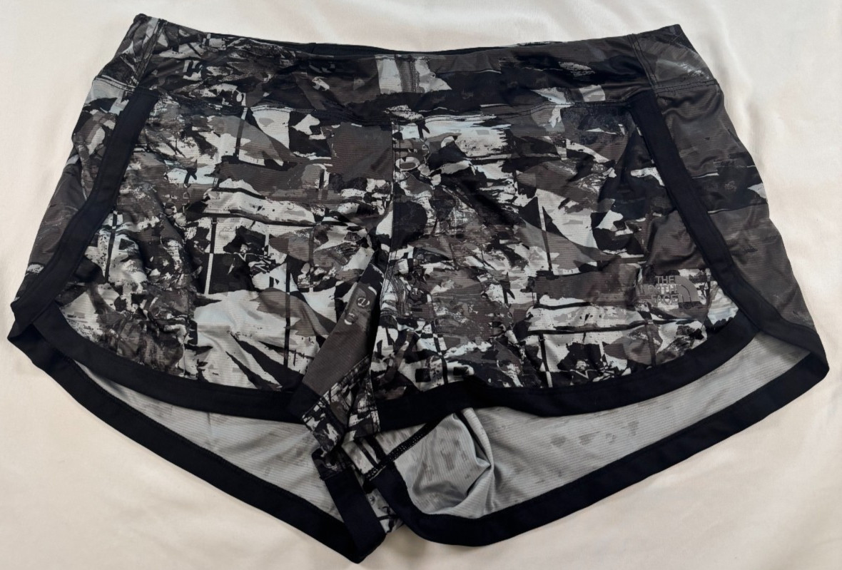 NORTH FACE Running Shorts Womens Size Large Flash Dry Black & Gray