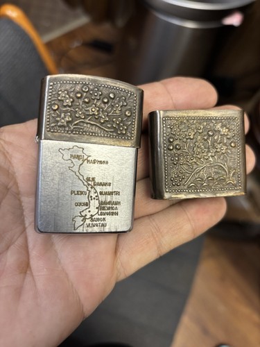 ACCENDINO ZIPPO / RELIQUIA VIETNAM VINTAGE (3 PEZZI) citazione scritta e mappa Vietnam. - Foto 2 di 6