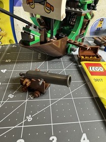 LEGO SpongeBob SquarePants: The Flying Dutchman (3817) 99% Complete Lantern Miss