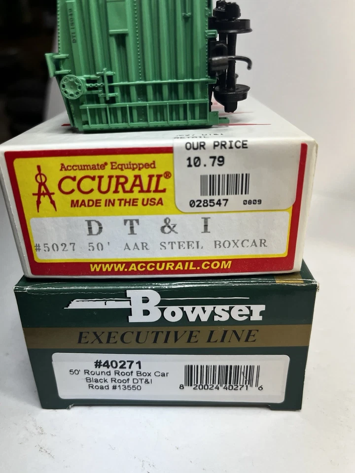 HO Scale Lot DT&I Box Cars Accurail And Bowser 50’ Cars Detroit Toledo & Ironton - Image 4 of 4