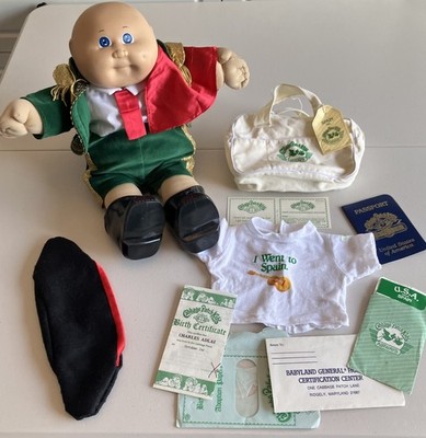 Vintage Cabbage Patch Kids World Traveler Spain Doll w/ Birth Cert & Accessories