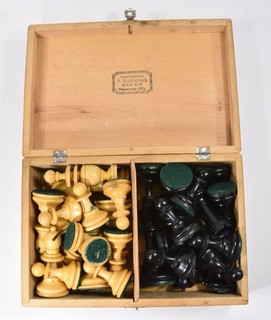 Altes Schachfiguren Set Holz Kunst Drechslerei A. Barduschek Berlin Holzkasten