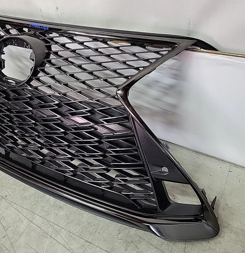 2018 2019 2020 LEXUS LS500 FRONT GRILLE 53111-50200 OEM USED - Image 2 of 4