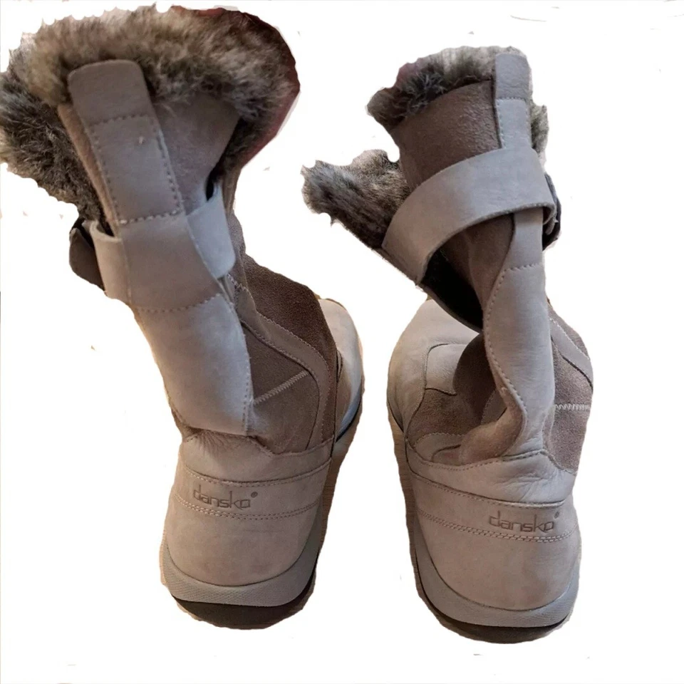 ¡Envío gratis! Usado en Excelente Condición - Botas Impermeables Dansko Cynthia Media Pantorrilla Slouch Talla 41 10-10.5 Foto 3 de 4