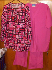 3 Piece Scrub Set  Pink Heart Snap Front Jacket Shirt Top  Pants Women  Small