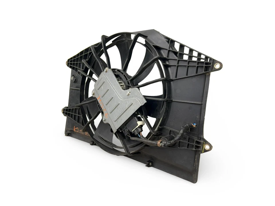 Ventilador de refrigeración del motor Honda Civic 2016-2021 sedán Foto 4 de 4