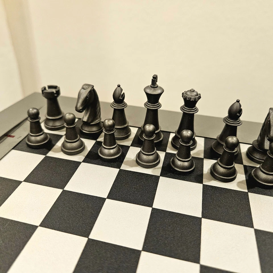 Computadora de ajedrez Saitek Kasparov Prisma - Raro juego en caja - Completa y funcionando Foto 4 de 4