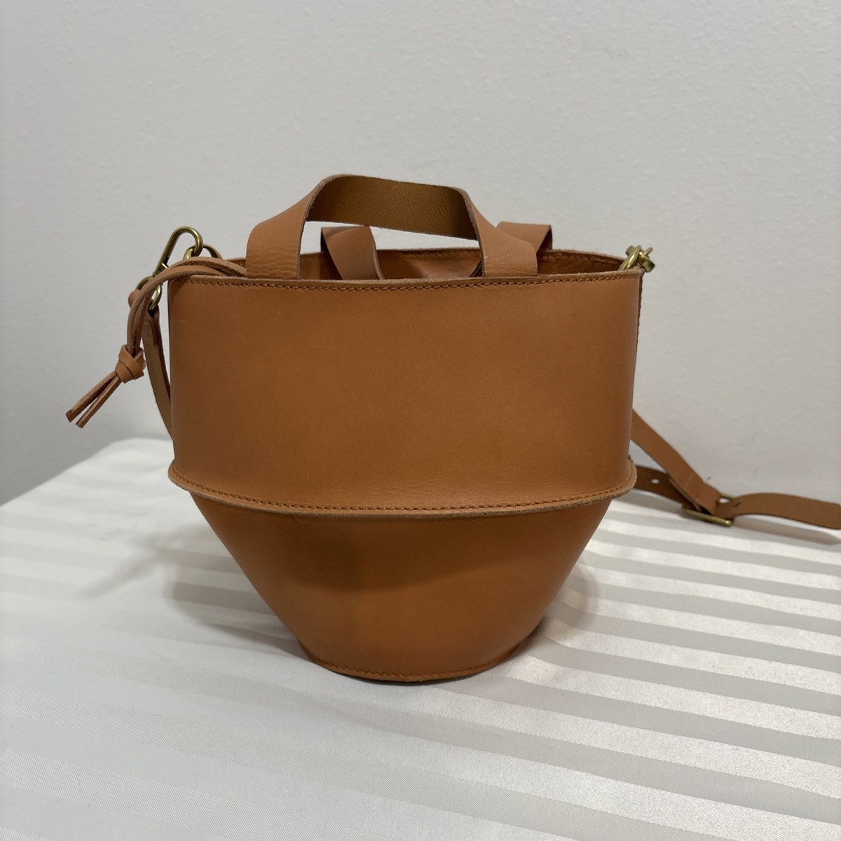 Madewell The Austin Crossbody Bag Bucket Purse Leather Brown