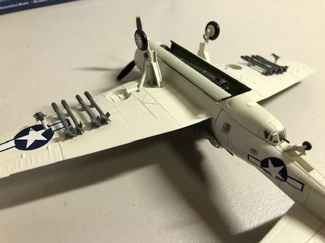 Hobby Master 1/72 TBF-1 Avenger, VC-58, USS Block Island enero 1944 Foto 4 de 4