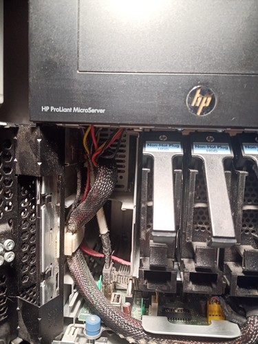 HP ProLiant MicroServer G7 N40L 8GB RAM, 1TB ,AMD Turion II, Home Server - Bild 8 von 12