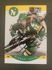 Stewart Gavin autographed 1990 Pro Set hockey card #139