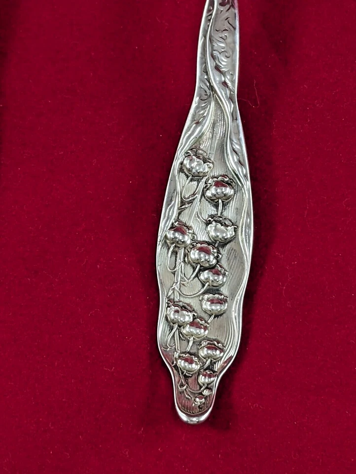 Whiting MFG. Co. Juego de 6 cucharas para servir antiguas de lirio del valle Foto 3 de 4