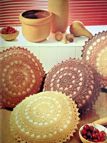 Magic Crochet # 37 Pattern Magazine August 1985 Thread Crochet Doilies Bedspread - Picture 5 of 20