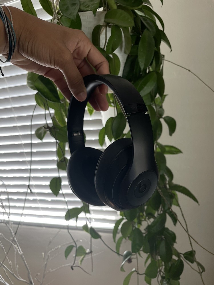 Beats by Dr. Dre Studio Pro Wireless Bluetooth Headphones