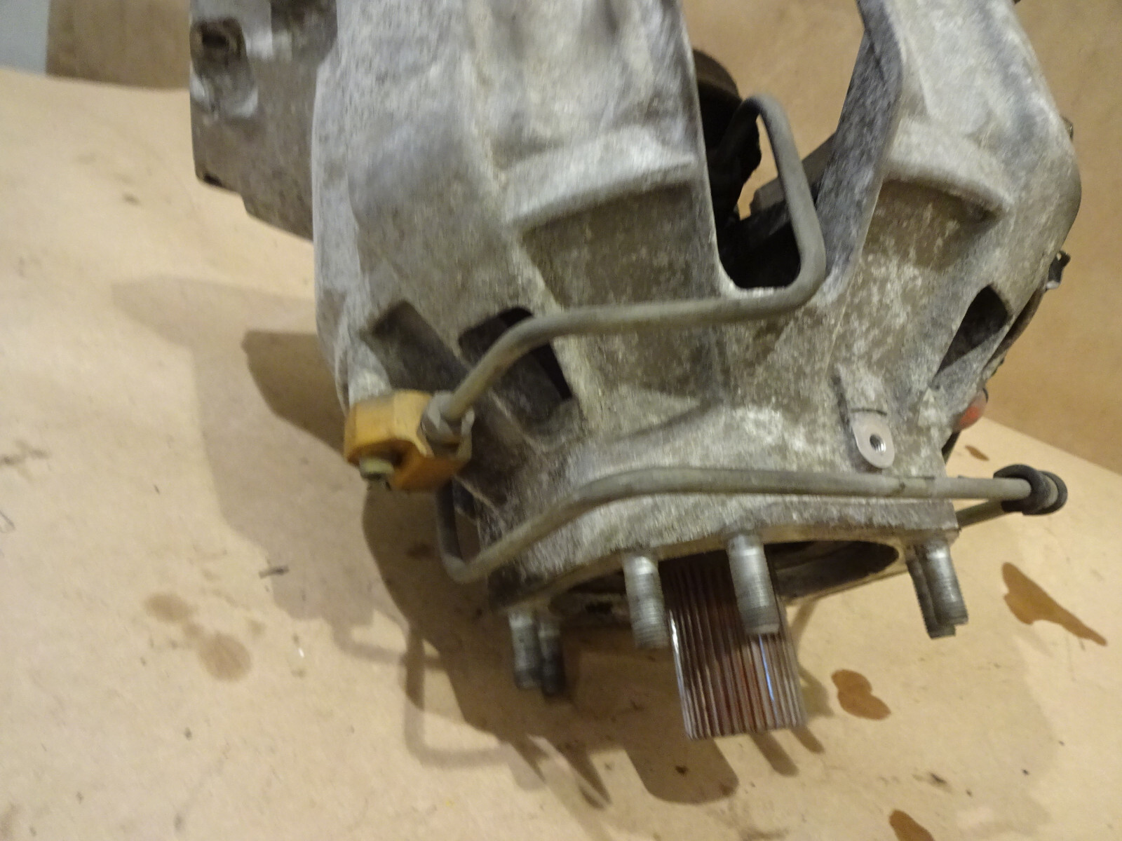 Maserati Coupe, Spyder, Gransport -Clutch Bell Housing -Bearing Shaft-P/N 184763