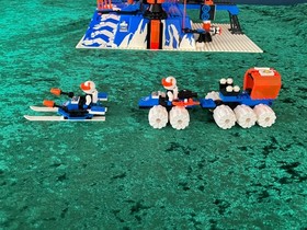 LEGO Space Ice Station Odyssey 6983 * 100% Complete w/ Book & Mini-Figures *1993