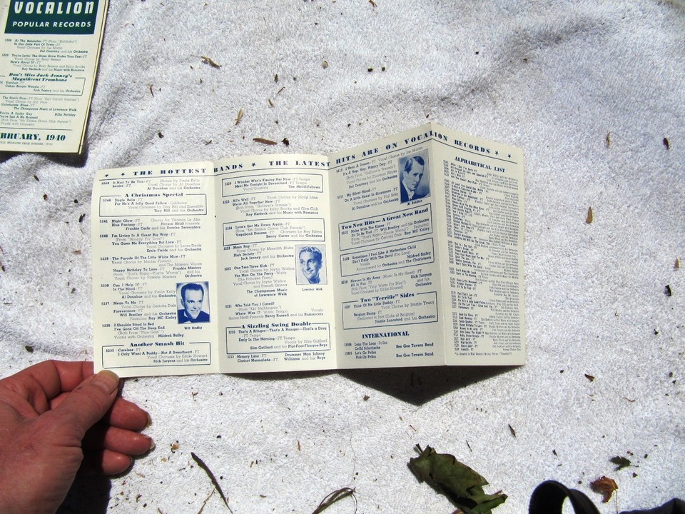 Course Review Tracker January 1940 NEW VOCALION Popular Records Reviews Supplement Record ...