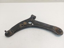 Triangle de suspension Mitsubishi COLT