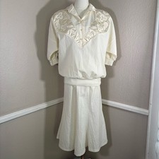 2 Piece Short Sleeve Embroidered Yolk Top and Skirt Set Size Medium 80s Vintage