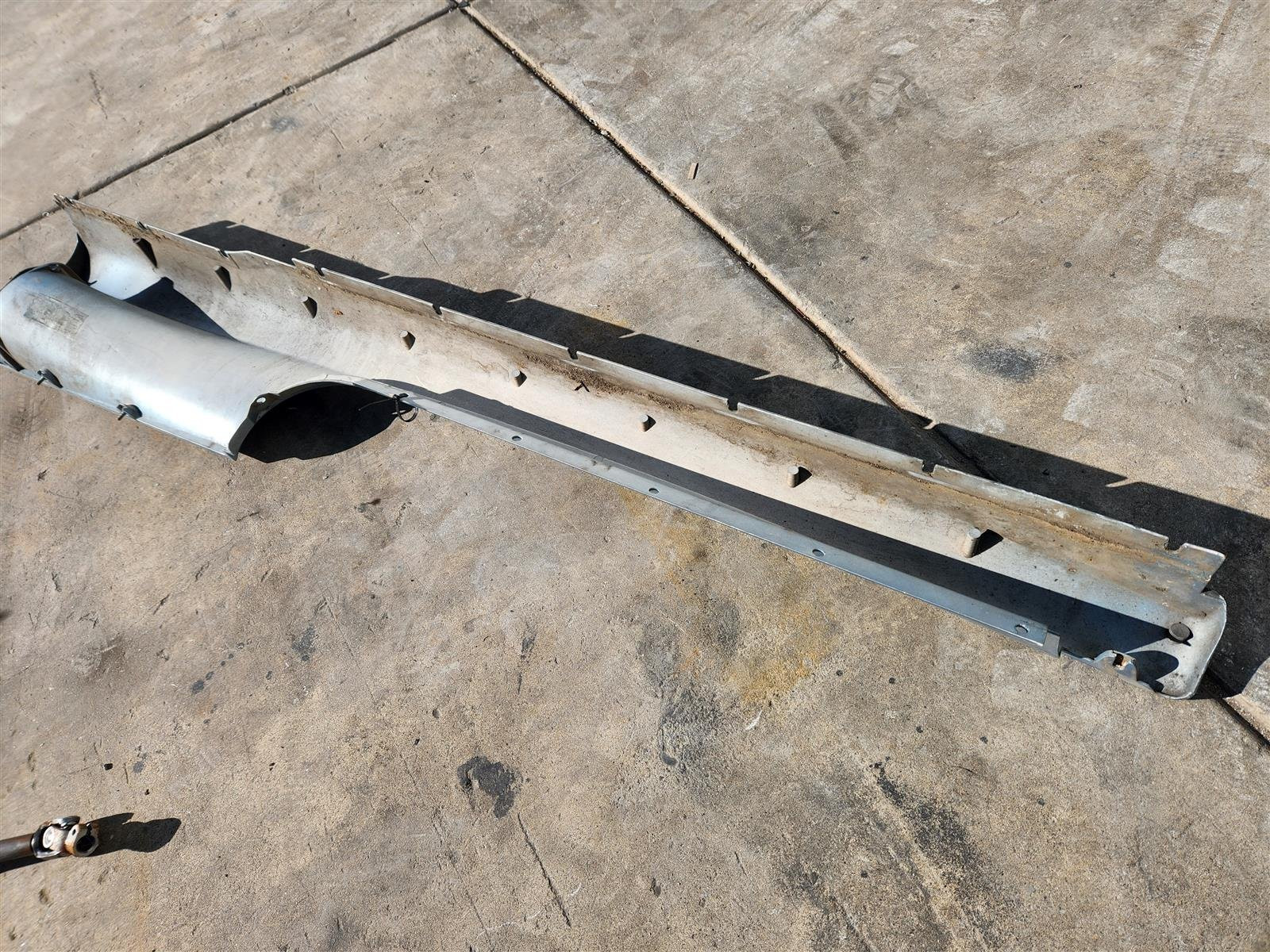 2000-2005 Ferrari 360 Passenger Side Lower Skirt Rocker Molding