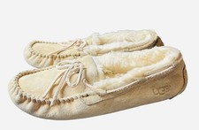 UGG DAKOTA CHESTNUT SUEDE SHEEPSKIN MOCCASINS WOMEN'S SHOES SIZE US 7