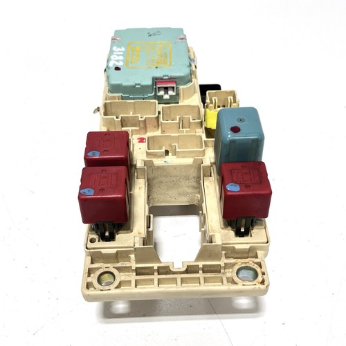 1990 - 1994 LEXUS LS400 DASH FUSE BOX Relay Integration Assembly OEM 82641-50010 - Picture 19 of 20