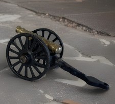 Vintage Diecast Metal and Brass Miniature Replica Cannon 5  Long