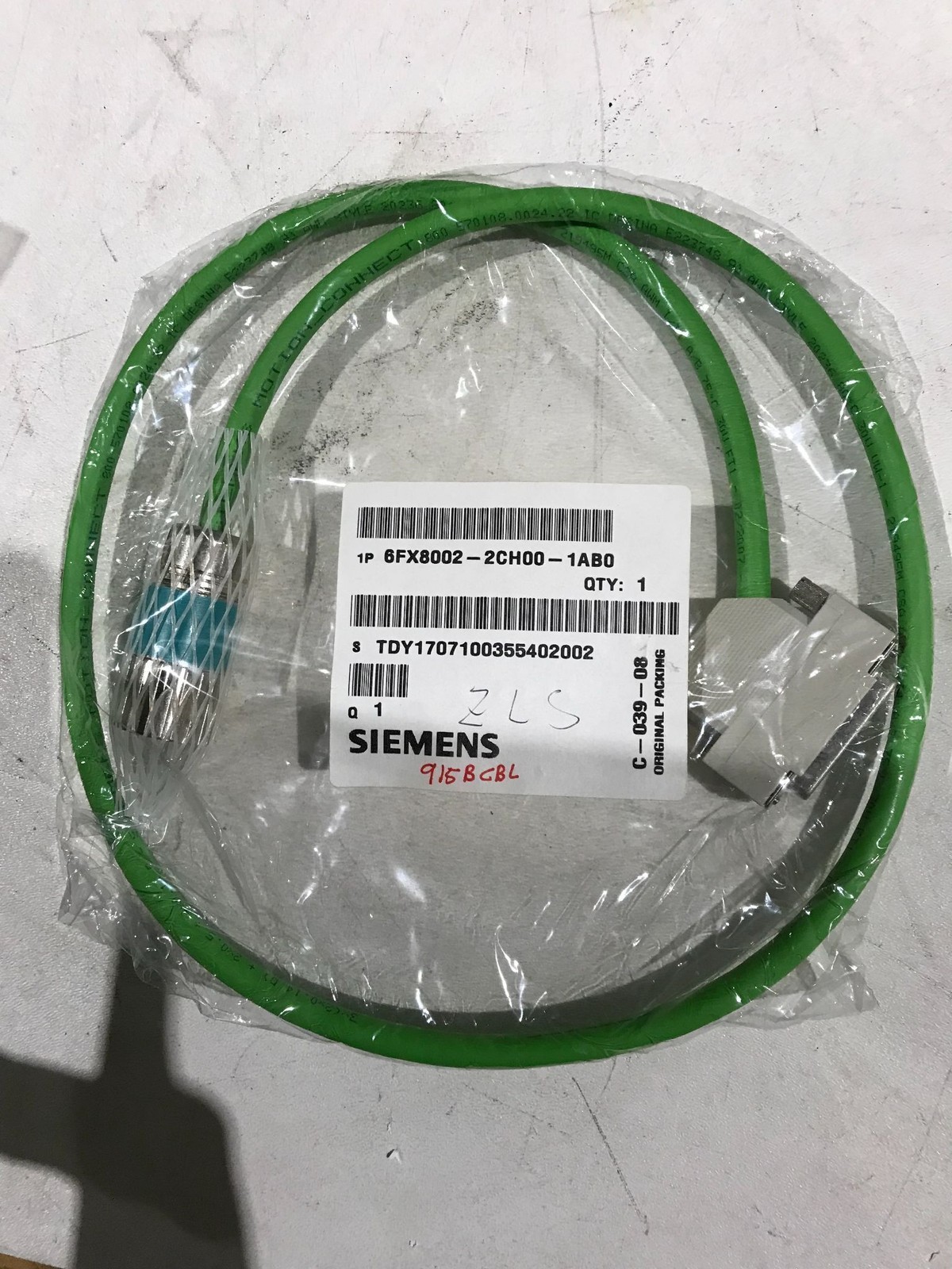 SIEMENS 6FX8002-2CH00-1ABO CABLES NEW