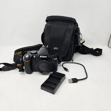 Nikon D40 6.1MP Digital SLR Camera Body Tested Working W Charger Lens Cap