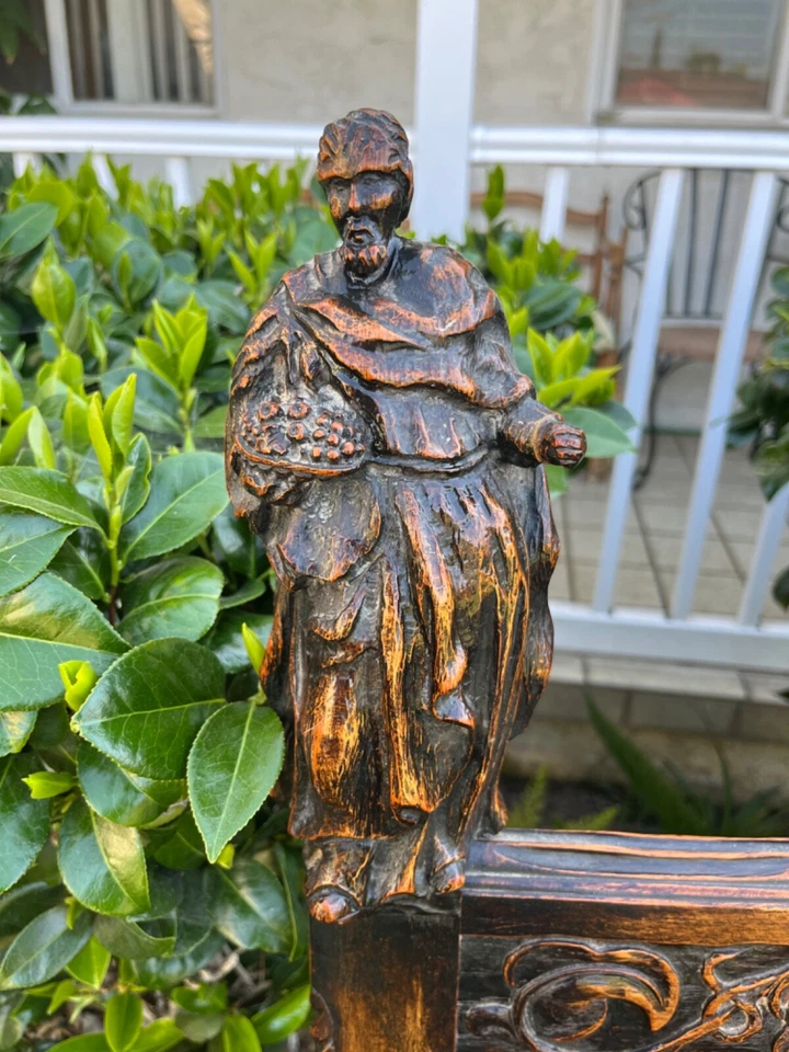 Antiguo juego de 4 dormitorios de roble tallado en madera de la actriz Lupe Vélez Foto 4 de 4