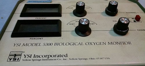YSI 5300 MONITOR OSSIGENO BIOLOGICO con cavo alimentazione COSÌ COM'È - Foto 4 di 7