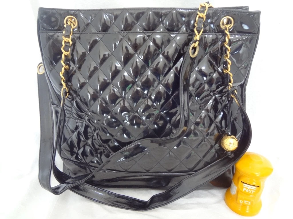 chanel patent leather shoulder bag tote