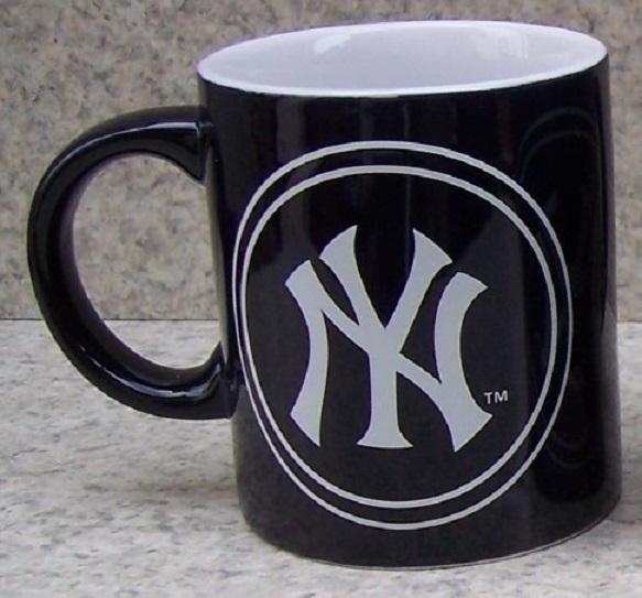 Coffee Mug Sports MLB New York Yankees NEW 14 ounce cup with gift box