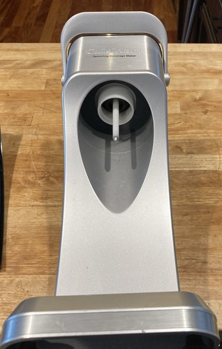 CUISINART Sparkling Bev. Maker SMS-200. Like Soda Stream . w bottle -excel. Cond - Picture 9 of 10